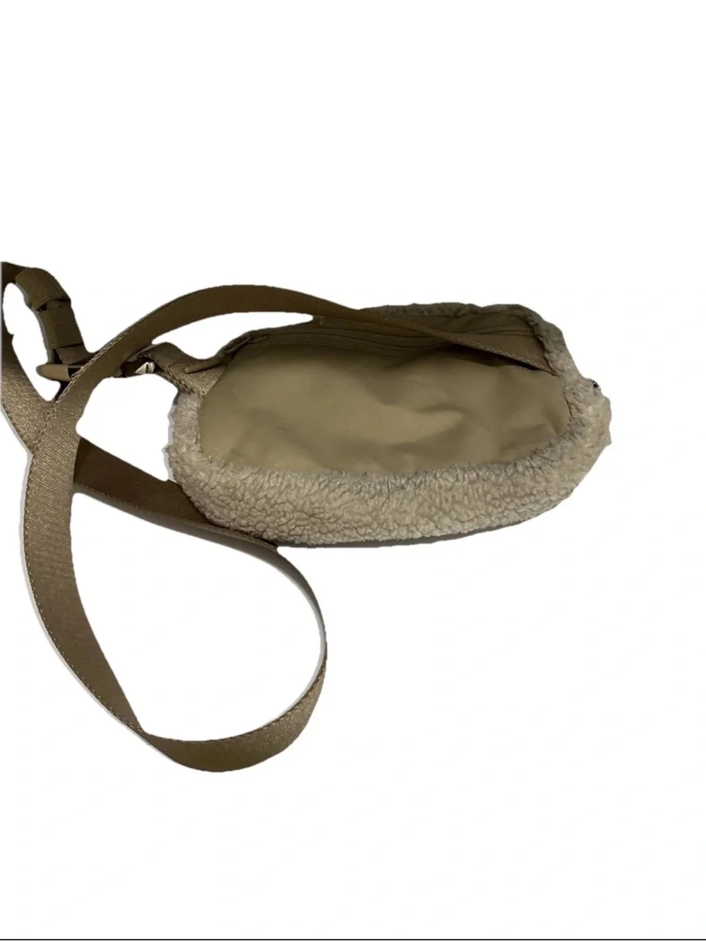 Lululemon Everywhere Crossbody Sherpa Fleece Belt Bag in Cream 1L